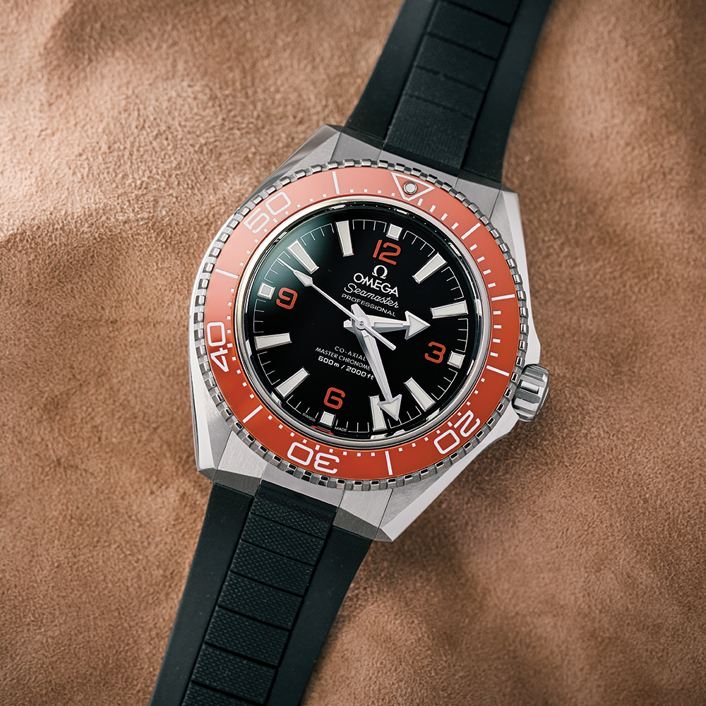 Seamaster Planet Ocean 600M 42mm - Black and Orange on Black Rubber Strap