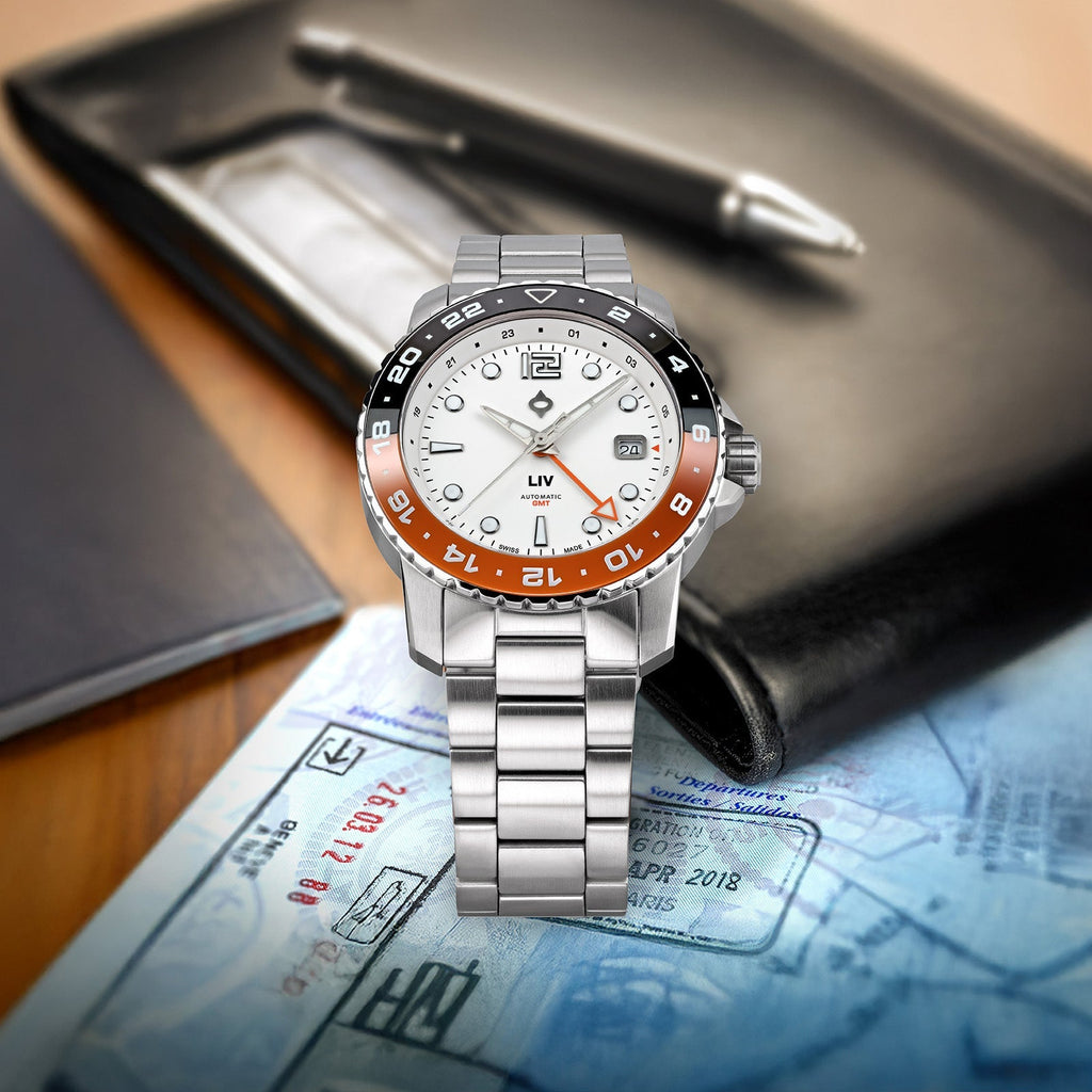 Trekker GMT Day/Night Ceramic // Summit White